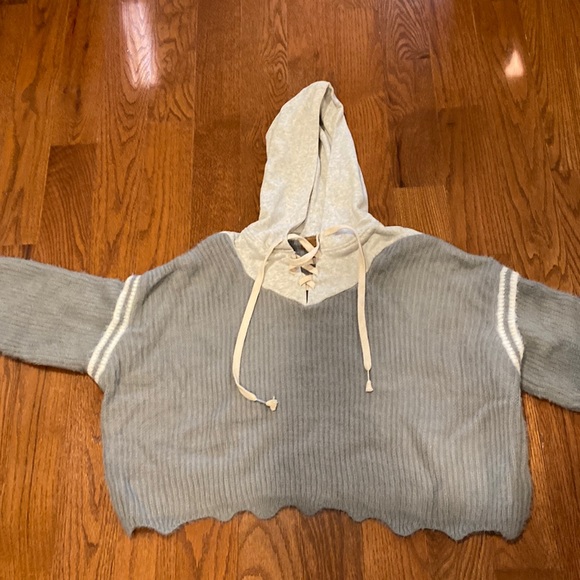 NWOT Oversized cozy sweater/sweatshirt - Picture 1 of 3